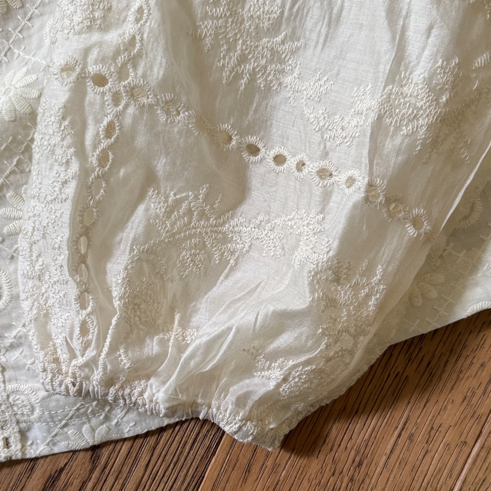 😊NWT Listicle Cream Lace Eyelet Blouse - Picture 7 of 10